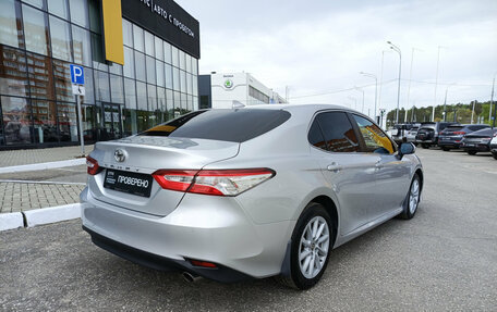 Toyota Camry, 2021 год, 3 015 000 рублей, 6 фотография