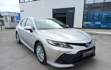 Toyota Camry, 2021 год, 3 015 000 рублей, 3 фотография