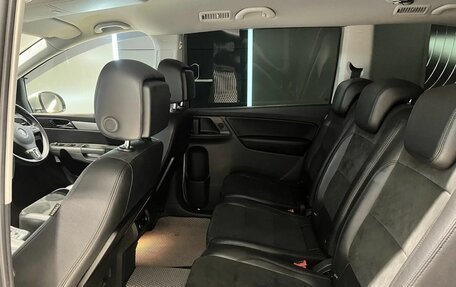 Volkswagen Sharan II, 2013 год, 1 450 000 рублей, 24 фотография