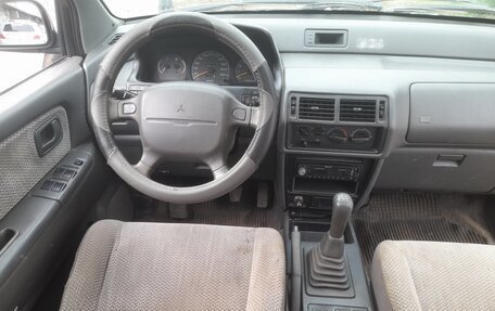Mitsubishi Space Wagon III, 1995 год, 99 000 рублей, 11 фотография