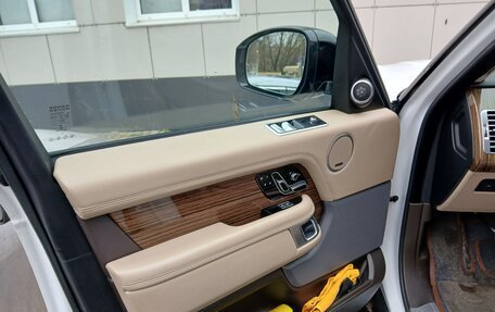 Land Rover Range Rover IV рестайлинг, 2018 год, 6 050 000 рублей, 9 фотография