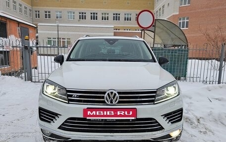 Volkswagen Touareg III, 2017 год, 4 000 000 рублей, 2 фотография