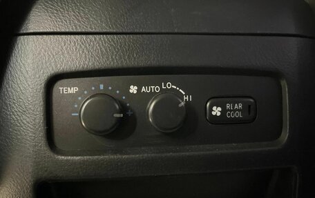 Toyota Land Cruiser Prado 120 рестайлинг, 2008 год, 2 241 000 рублей, 21 фотография