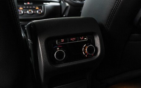Volkswagen Sharan II, 2016 год, 1 629 000 рублей, 16 фотография