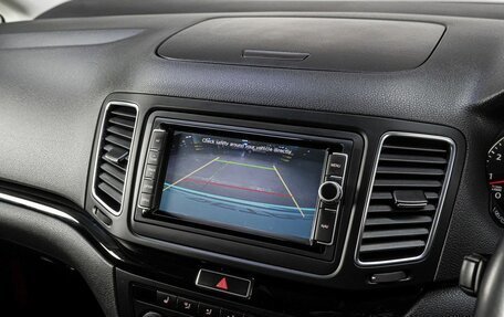Volkswagen Sharan II, 2016 год, 1 629 000 рублей, 24 фотография