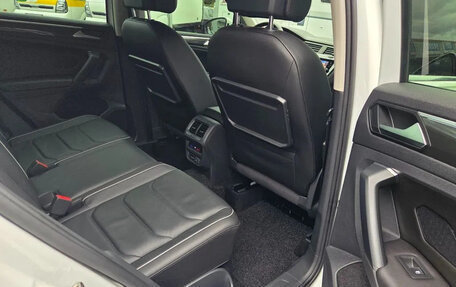 Volkswagen Tiguan II, 2020 год, 2 450 000 рублей, 13 фотография