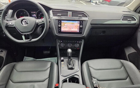 Volkswagen Tiguan II, 2020 год, 2 450 000 рублей, 11 фотография