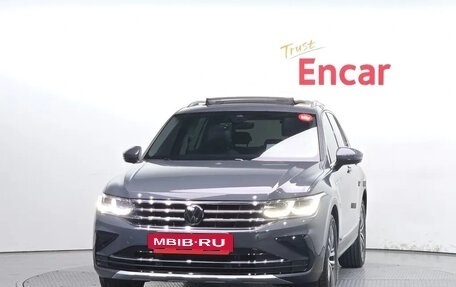 Volkswagen Tiguan II, 2024 год, 3 900 000 рублей, 2 фотография