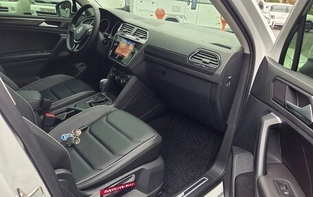 Volkswagen Tiguan II, 2020 год, 2 450 000 рублей, 9 фотография