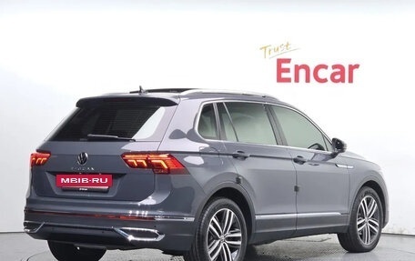 Volkswagen Tiguan II, 2024 год, 3 900 000 рублей, 3 фотография