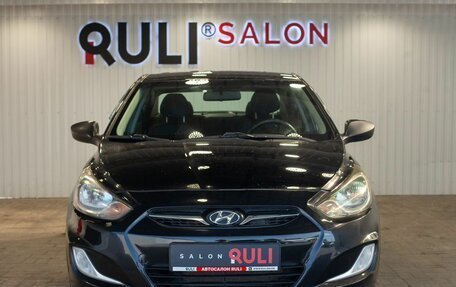 Hyundai Solaris II рестайлинг, 2012 год, 830 000 рублей, 2 фотография