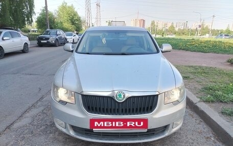 Skoda Superb III рестайлинг, 2009 год, 750 000 рублей, 2 фотография