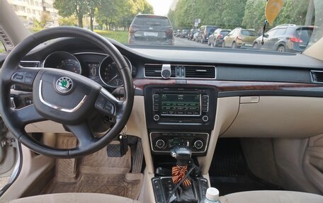 Skoda Superb III рестайлинг, 2009 год, 750 000 рублей, 11 фотография