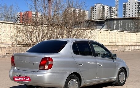 Toyota Platz, 2000 год, 290 000 рублей, 4 фотография