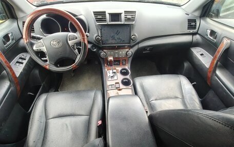 Toyota Highlander III, 2013 год, 2 350 000 рублей, 12 фотография