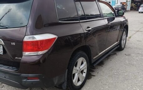 Toyota Highlander III, 2013 год, 2 350 000 рублей, 9 фотография