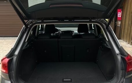Volkswagen T-Roc I, 2021 год, 2 900 000 рублей, 13 фотография