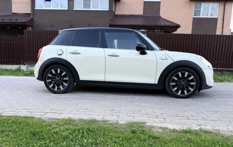 MINI Hatch, 2015 год, 1 890 000 рублей, 2 фотография
