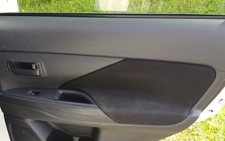 Mitsubishi Outlander III рестайлинг 3, 2012 год, 930 000 рублей, 15 фотография