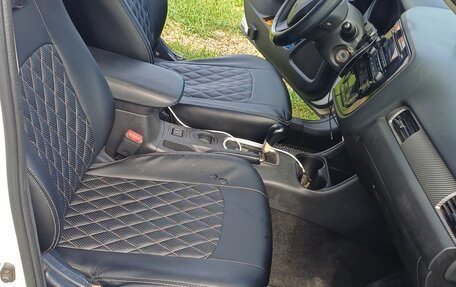 Mitsubishi Outlander III рестайлинг 3, 2012 год, 930 000 рублей, 18 фотография