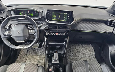 Peugeot 2008 II, 2021 год, 1 900 000 рублей, 6 фотография