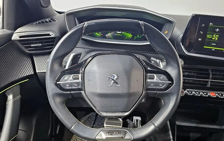 Peugeot 2008 II, 2021 год, 1 900 000 рублей, 7 фотография