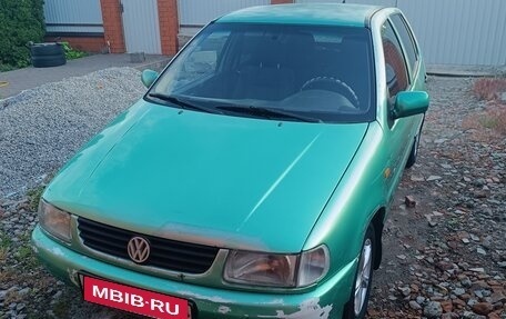 Volkswagen Polo III рестайлинг, 1997 год, 170 000 рублей, 1 фотография