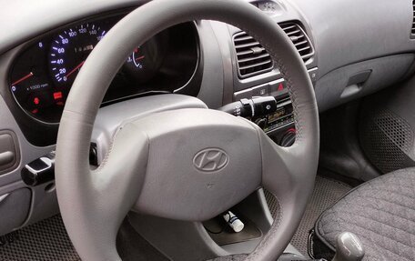 Hyundai Accent II, 2002 год, 300 000 рублей, 6 фотография