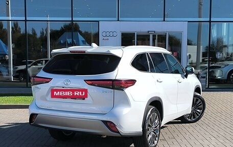 Toyota Highlander, 2026 год, 5 590 000 рублей, 7 фотография