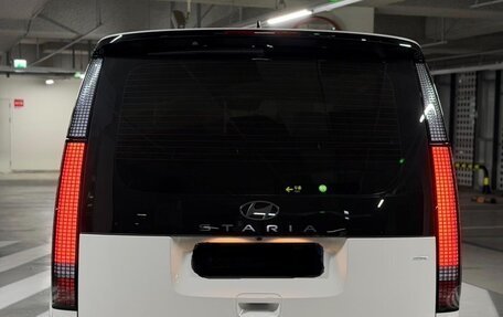 Hyundai Staria, 2025 год, 10 900 000 рублей, 2 фотография