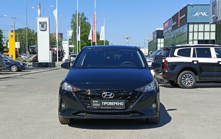 Hyundai Solaris II рестайлинг, 2021 год, 1 730 000 рублей, 2 фотография