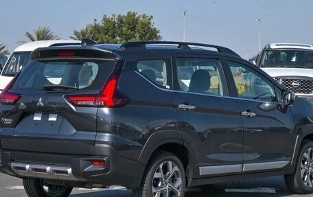 Mitsubishi Xpander, 2026 год, 2 427 000 рублей, 4 фотография