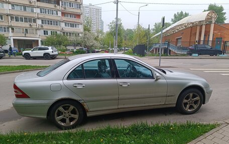 Mercedes-Benz C-Класс, 2004 год, 400 000 рублей, 1 фотография