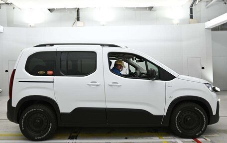 Peugeot Rifter I, 2021 год, 1 591 000 рублей, 4 фотография