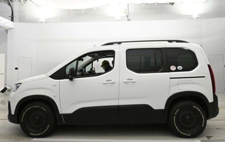 Peugeot Rifter I, 2021 год, 1 591 000 рублей, 5 фотография