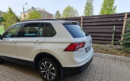 Volkswagen Tiguan II, 2020 год, 2 499 000 рублей, 6 фотография