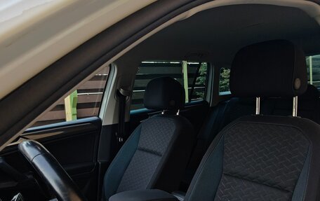 Volkswagen Tiguan II, 2020 год, 2 499 000 рублей, 11 фотография