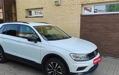 Volkswagen Tiguan II, 2020 год, 2 499 000 рублей, 2 фотография