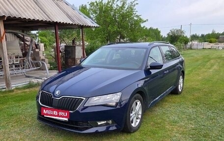 Skoda Superb III рестайлинг, 2016 год, 1 400 000 рублей, 8 фотография