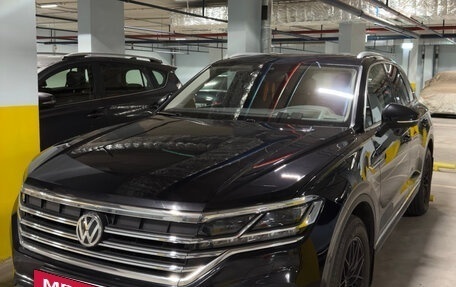 Volkswagen Touareg III, 2020 год, 5 300 000 рублей, 2 фотография