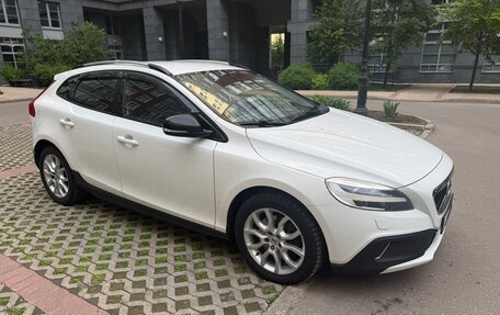 Volvo V40 Cross Country I, 2016 год, 1 490 000 рублей, 3 фотография