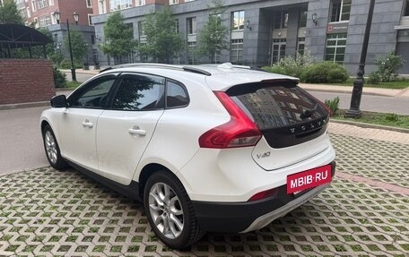 Volvo V40 Cross Country I, 2016 год, 1 490 000 рублей, 2 фотография