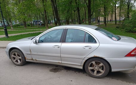 Mercedes-Benz C-Класс, 2004 год, 400 000 рублей, 3 фотография
