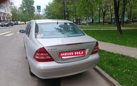 Mercedes-Benz C-Класс, 2004 год, 400 000 рублей, 4 фотография