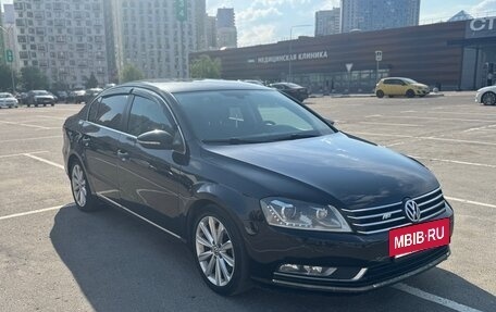 Volkswagen Passat B7, 2013 год, 1 050 000 рублей, 2 фотография