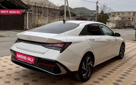 Hyundai Elantra, 2023 год, 1 640 000 рублей, 4 фотография