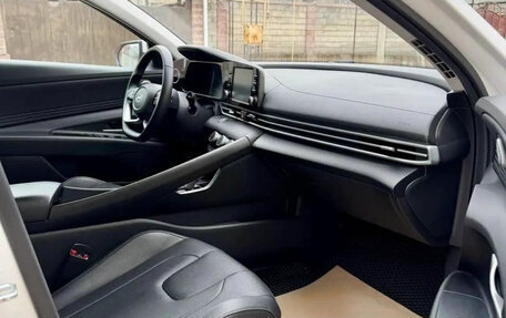 Hyundai Elantra, 2023 год, 1 640 000 рублей, 9 фотография