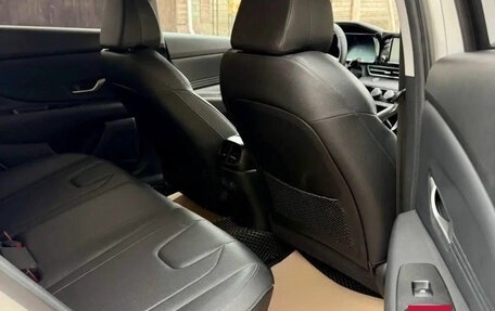 Hyundai Elantra, 2023 год, 1 640 000 рублей, 5 фотография