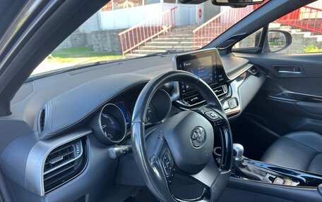 Toyota C-HR I рестайлинг, 2019 год, 2 420 000 рублей, 7 фотография