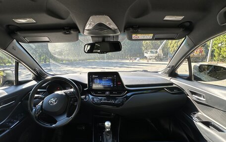 Toyota C-HR I рестайлинг, 2019 год, 2 420 000 рублей, 9 фотография
